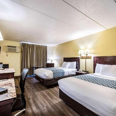 Econo Lodge Mayo Clinic Area Рочестър Екстериор снимка