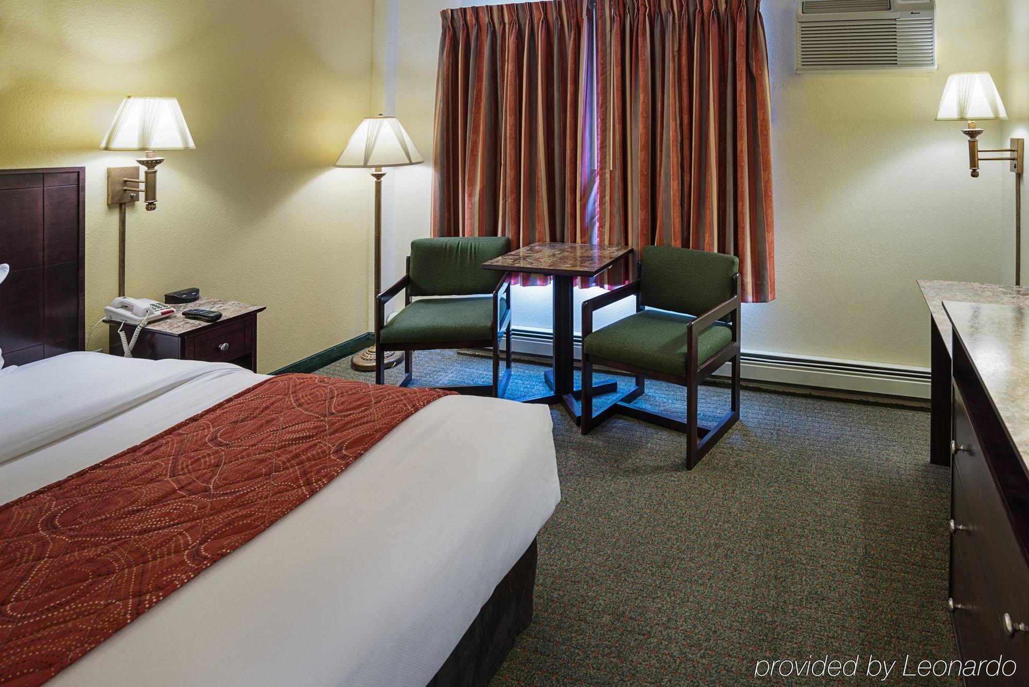 Econo Lodge Mayo Clinic Area Рочестър Екстериор снимка