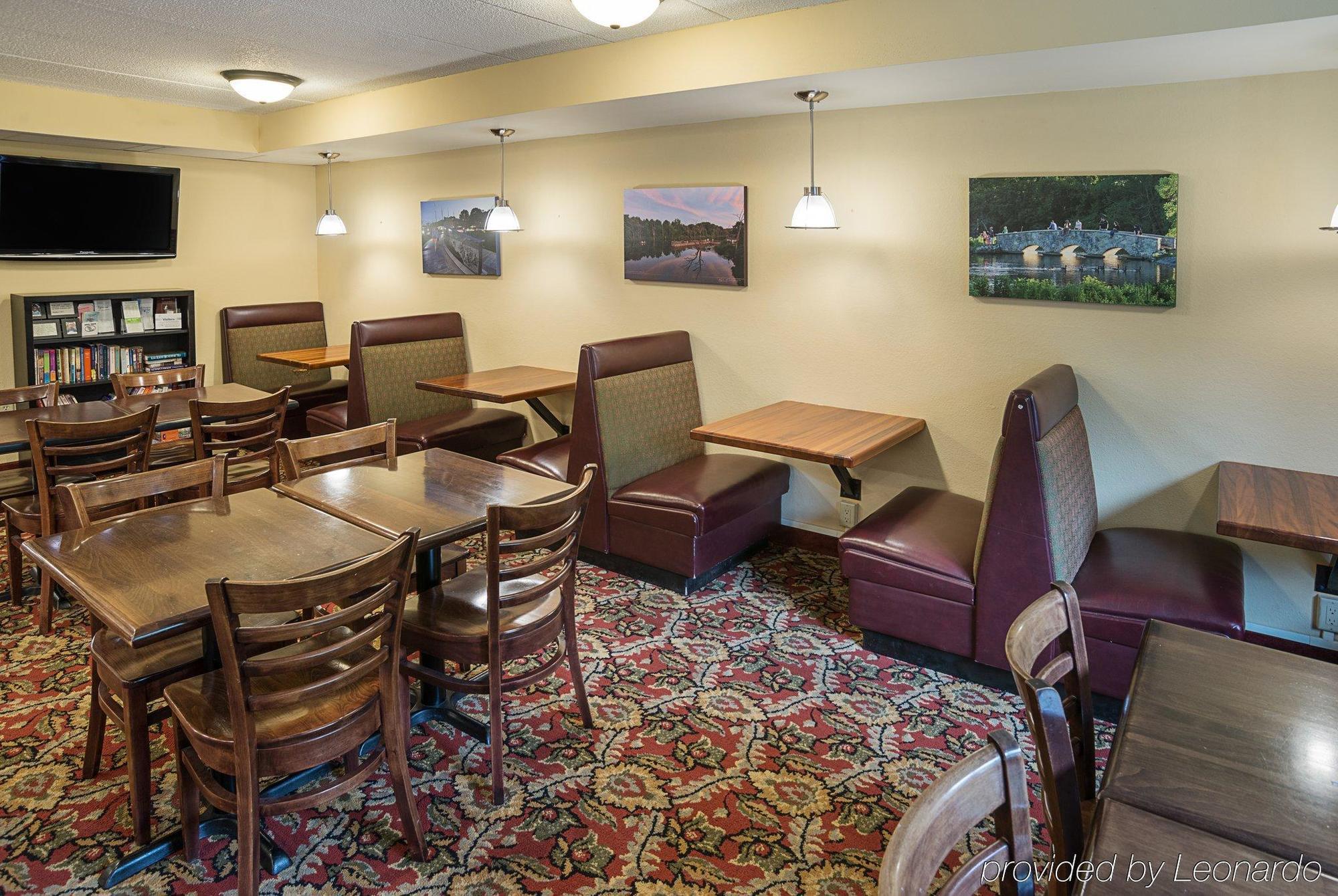 Econo Lodge Mayo Clinic Area Рочестър Екстериор снимка