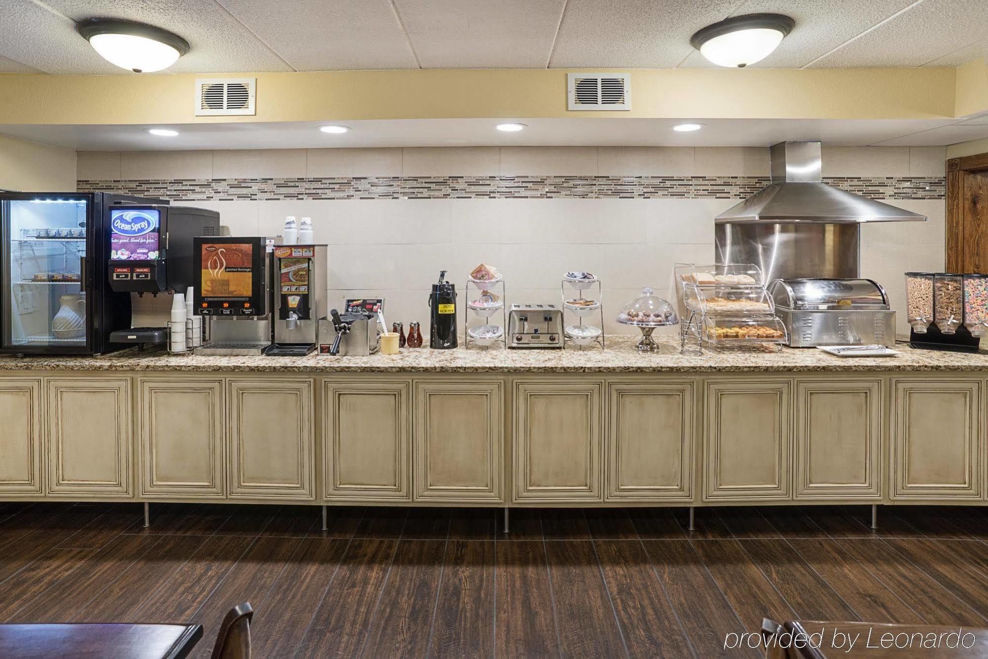 Econo Lodge Mayo Clinic Area Рочестър Екстериор снимка